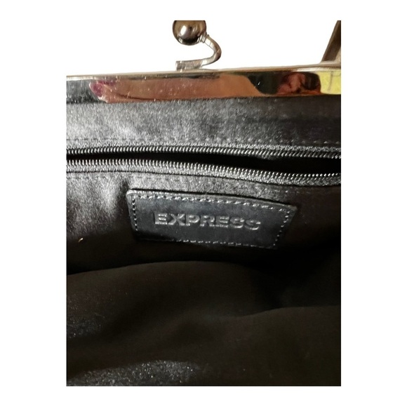 Beaded velvety felt clutch - Picture 4 of 7